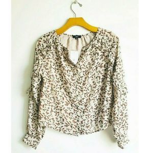 Lucca Women's Beige Elliana Popover Ruffle Floral‎ Button Down Blouse Medium